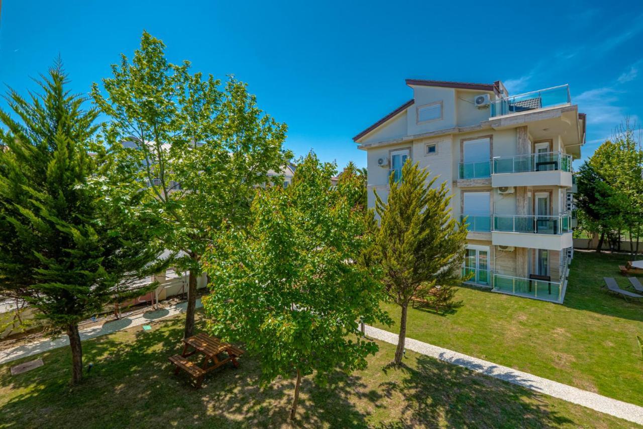 Belek Deluxe Suit Exteriör bild