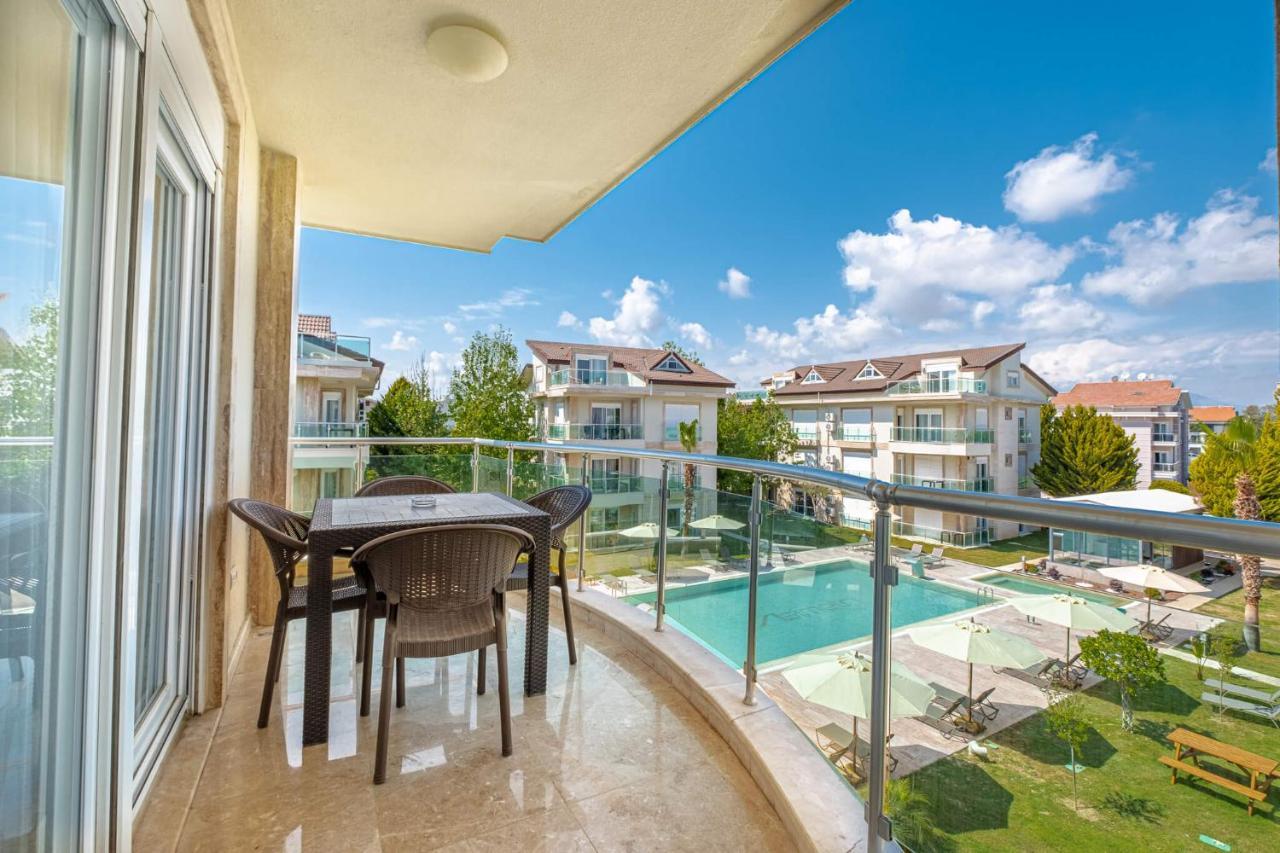 Belek Deluxe Suit Exteriör bild