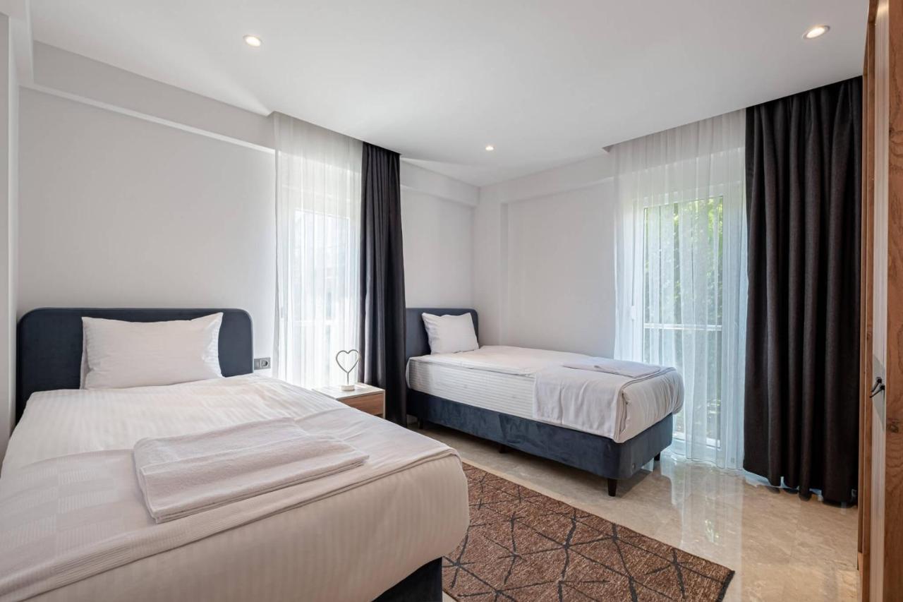 Belek Deluxe Suit Exteriör bild