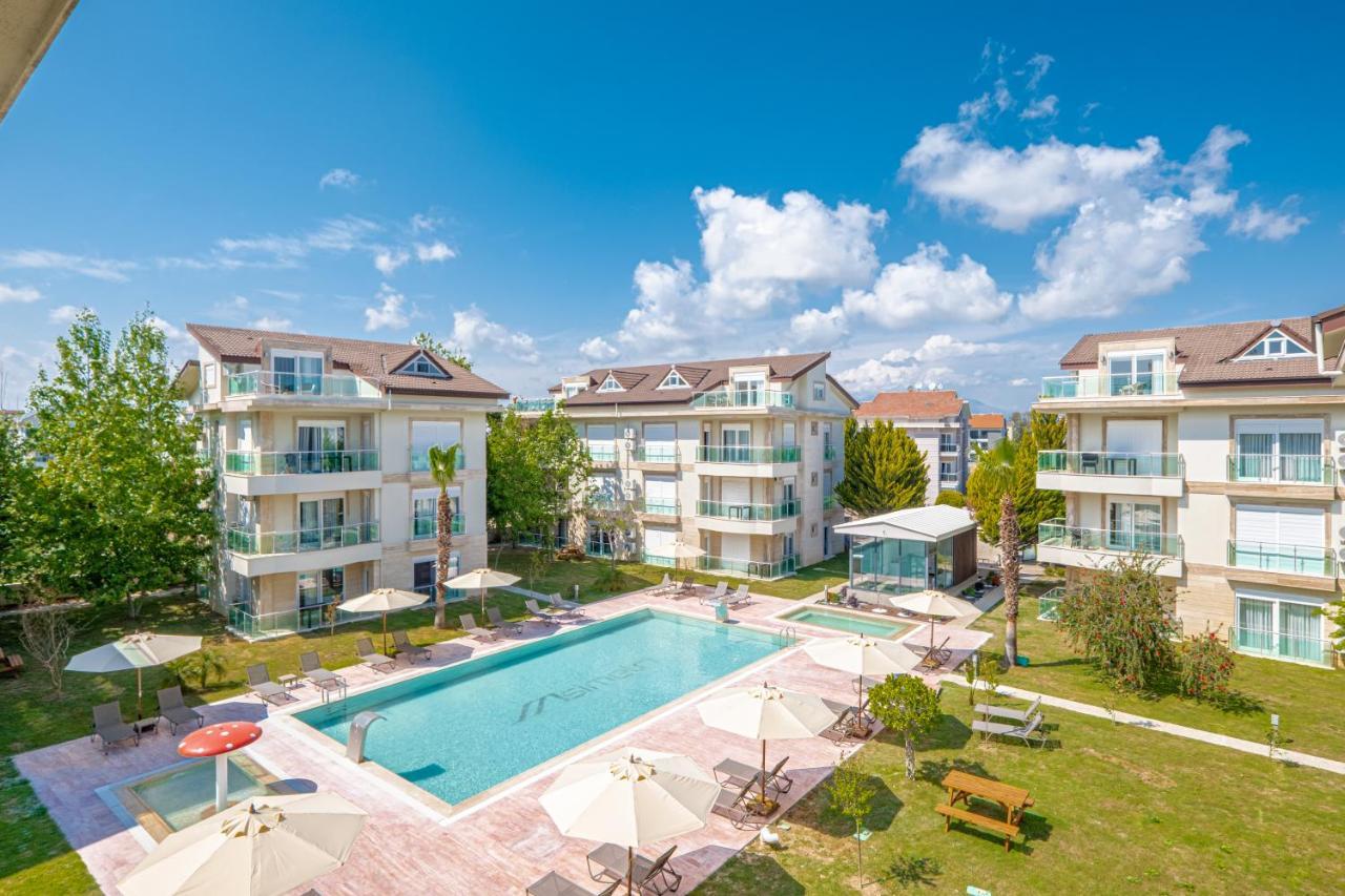 Belek Deluxe Suit Exteriör bild