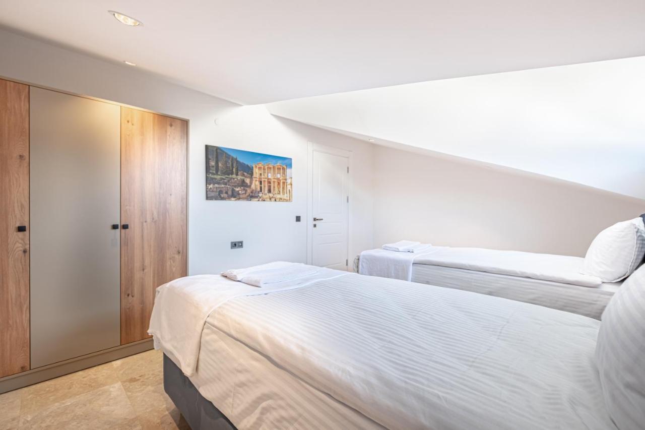 Belek Deluxe Suit Exteriör bild